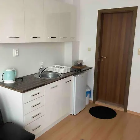Apartment 1 Bed Apt With Views,sunny Day 6 *