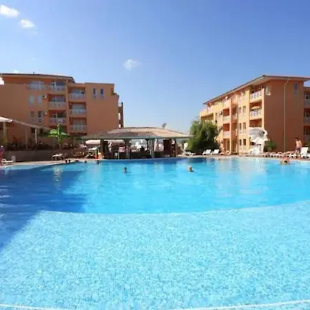 1 Bed Apt With Views,sunny Day 6 Tunkovo