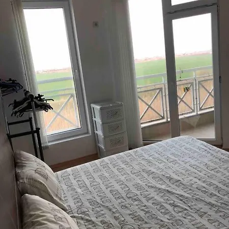 1 Bed Apt With Views,sunny Day 6 Apartment Tunkovo