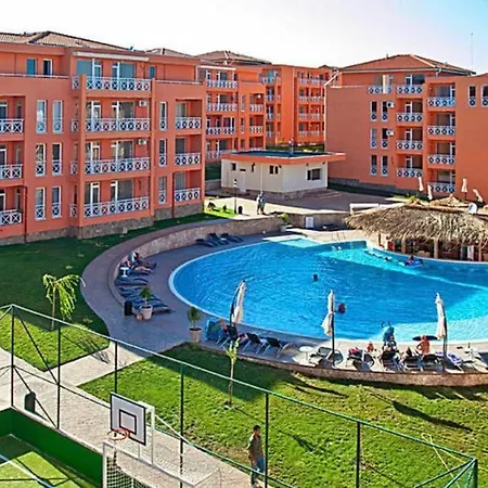 Apartment 1 Bed Apt With Views,sunny Day 6 Tunkovo